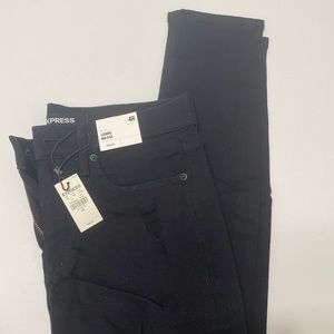 NWT Express black legging mid rise with rip holes in front (from thigh to knee)